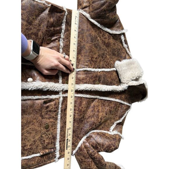 UO Urban Outfitters Faux Suede Sherpa Jacket size S Brown Button Front - Picture 7 of 12